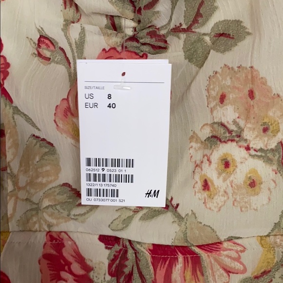 H&M floral dress - Picture 3 of 3
